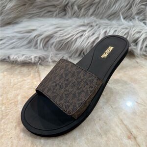 Michael Kors MK Signature Logo Print Wade Slide Sandal. Women New